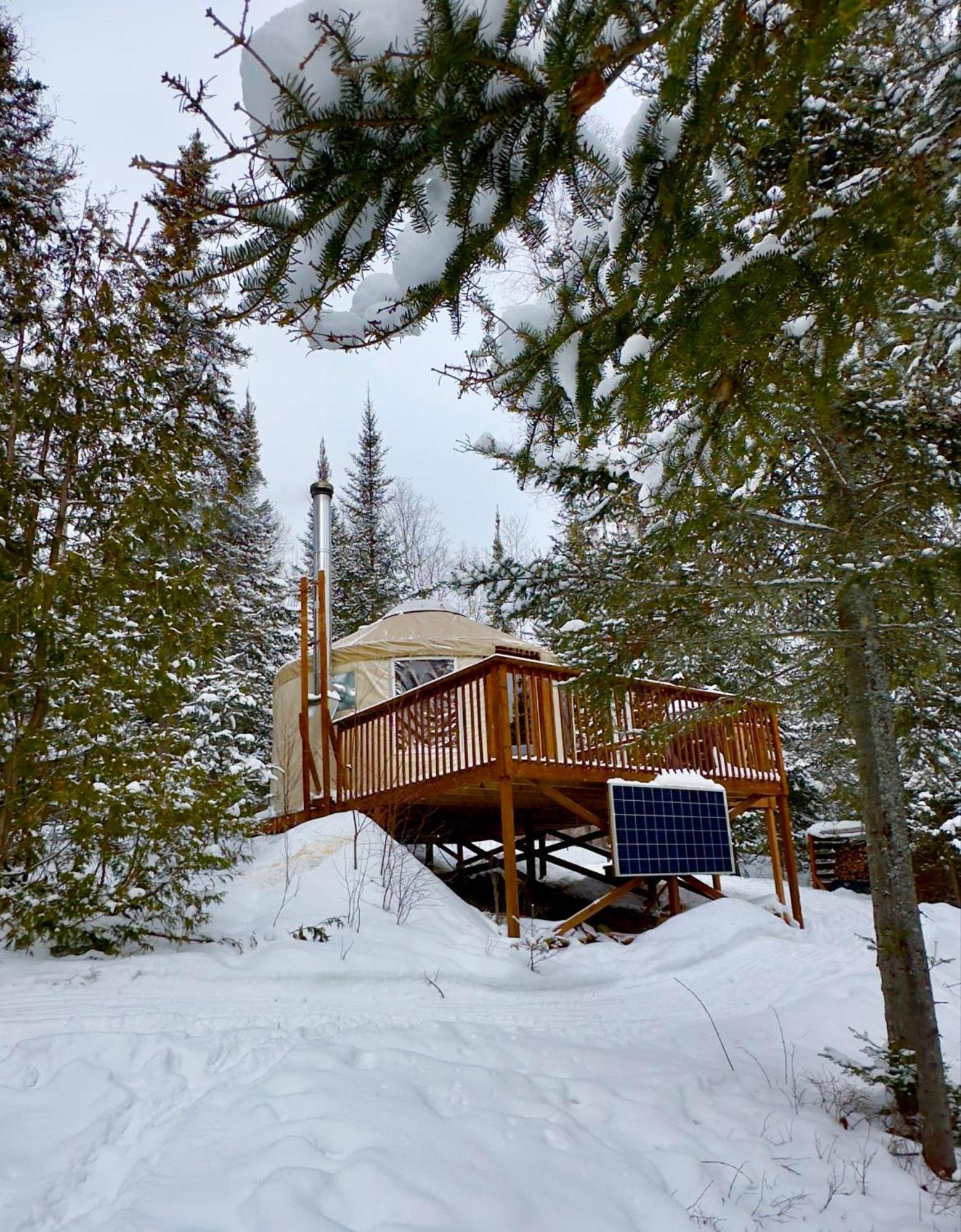 Les Racines Du P'Tit Isidore Rouyn-Noranda Exterior foto